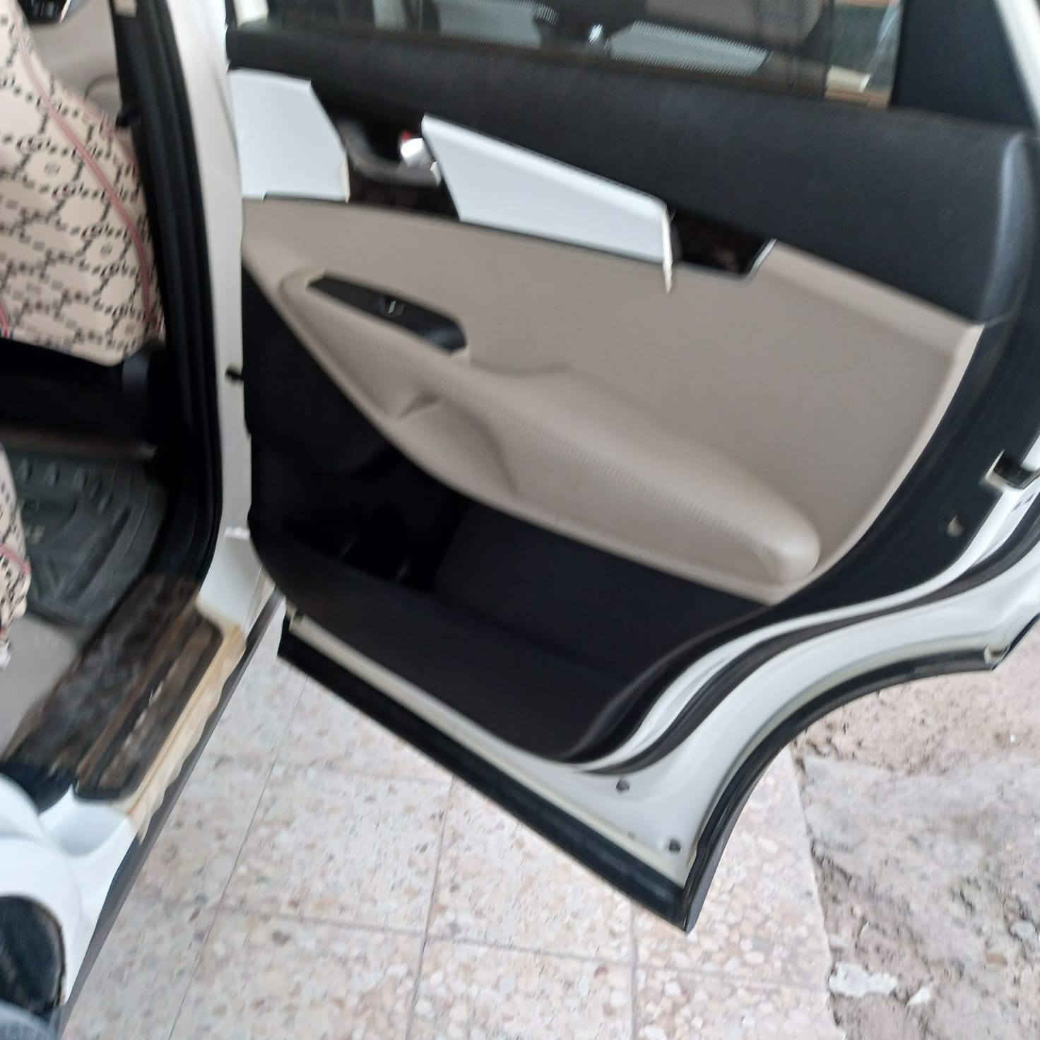 من رخصت الادمن سيارة كية سورنتو ٢٠١٨ بسم المالك مكفولة من الضربة رقم بصرة انا مكلف بالنشر اي استفسار هذا الرقم صاحب السيارة
***********
