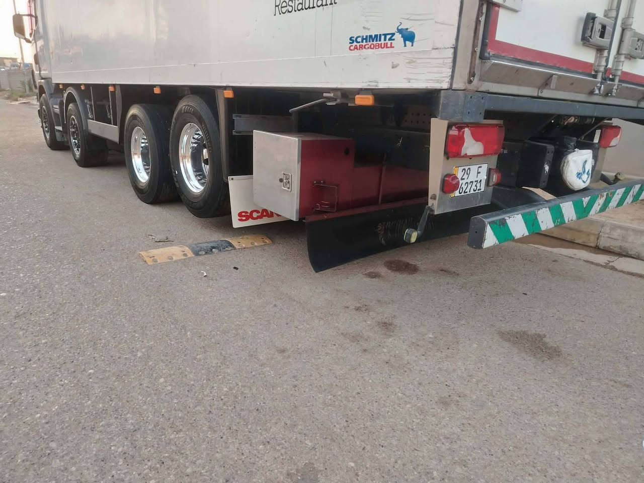للبيع سكانيا  عكرب جوبلس امامي خلفي باج بطن مكينه V8 انجكتر  500 كير اوتماتيك  رقم واسط بسمي شرط التحويل 
علما شاصي بي تطواله 
***********
