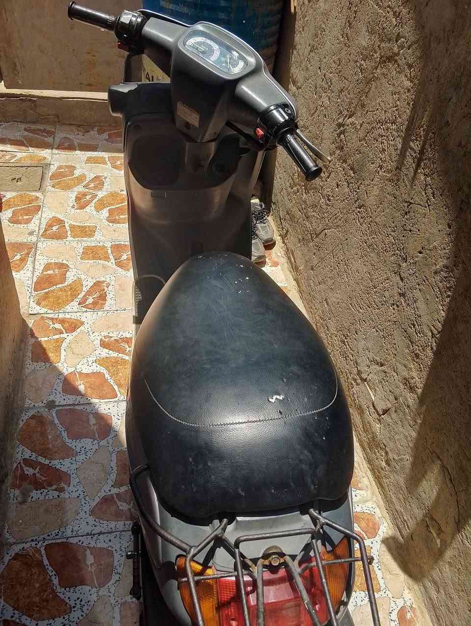 دراجه ذبانه بسعر مناسب ما مفتوحه وكامله ما بيها نقص وغراضها كلها بلاديه مو تجاريه وتشتغل سلف وتشتغل هندر وشرط على الفحص ومفوله بنزين ودهن بس تشغلها وتاخذها سعر 400 الف وبيها مجال قليل


**إذا كنت صاحب هذا الإعلان وتريد حذفه لأي سبب، رجاءا أرسل رسالة إلى الدعم الفني**