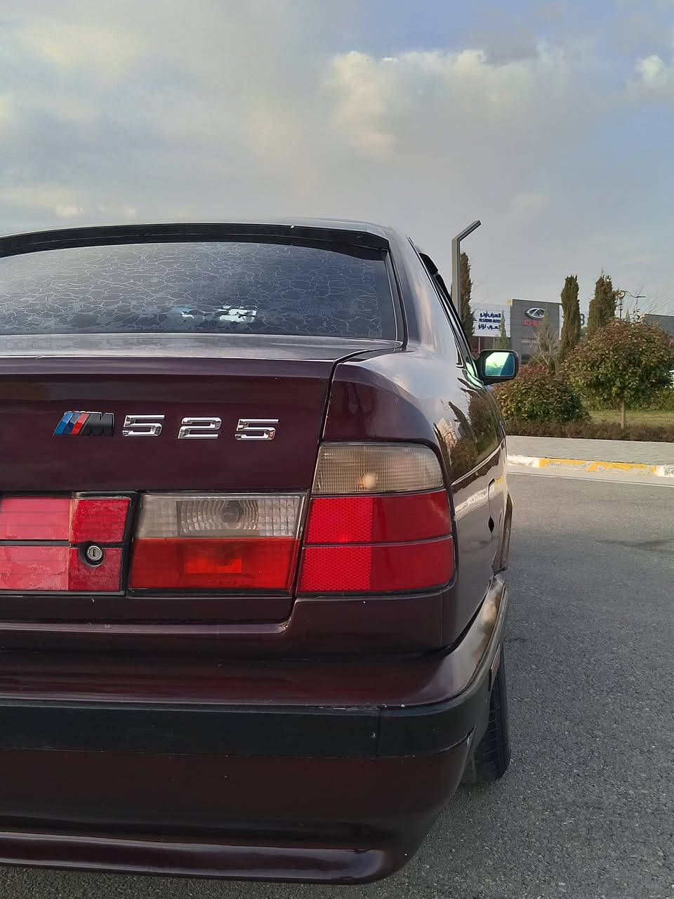 BMW 1992 525i
ماشالله ماله كه زور پاكو بى مه سره فه 
مه كينه ٥٢٥ كه پسه 
ماشالله له قوه تي
گير عادى🚀
فول موسفات
سلايت 
چوار جام كاره با 
ئه يبي ئيس
ته بريد 🥶
لايت ئه لقه 
زينؤن
ئيم پريفايه ر 
عه ته ر پان
بلاجكتور
ده عامى پيش و دواى M
بال سه ر جام بو به سراوه
كامل ناو گيچ ئيش ئه كات 
گيچى به نزينيش ئيش ئه كات
كاره بايي كامل مه زبوت
هه موو گيانى له سه ر ده قى شه ريكه ييه 
ماشالله ناو غورغه ى لوكه 
چوار به رگه ده رگاى لوك
چوار تايه و ويلى ٩٥ لوك له ژيره 
هيچ ده عموو ليدراوى نييه
چه كوشى پيوه نييه
مووس و براوه به شه رت 
سه نه وى ئه سلى بغداد به شه رتى ئه وه ليات
مالى كه س نه بيت پاره ى كه سي تيانه بيت
گير و مه كينه به شه رتى فيته ر 
له ماله كه بيمنه تم به دلى خوت فه حسى بكه
ته قه و ره قه به شه رت
هه ر چركه يه كو گه لايه ك بشكينه
سعرى ٣٧$ معامهله
سه ياره كه له سليمانييه 
ژم ***********
 ***********ژم
ئه گه ر موشته رى ته فون بكه 
توخوا ئه گه ر مووشته رى نيت سه رمان مه ئيشينه
