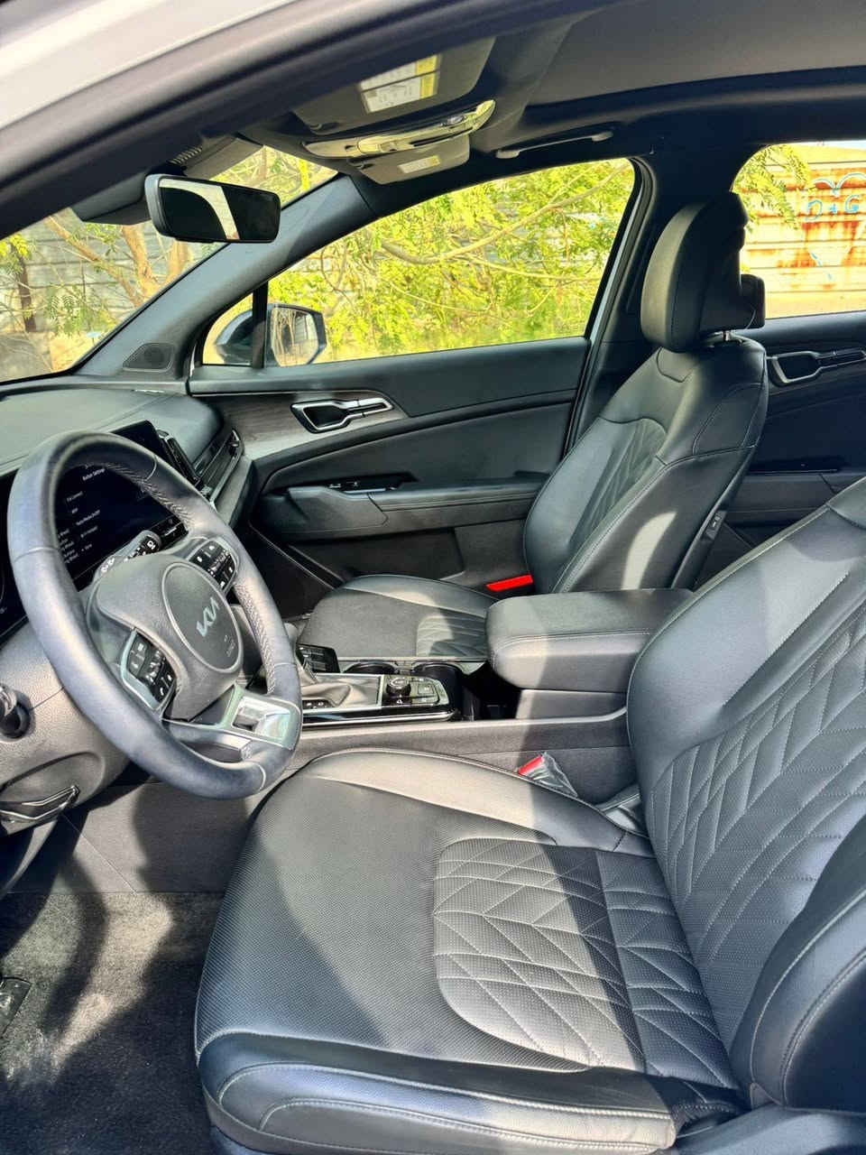 🔸️السلام عليكم ((للبيع فقط بدون مراوس))               ✅
🔸️كيا سبورتج لون ابيض موديل 2024 أعلى مواصفات بالسبورتج مواصفات أكس برو 
🔸️ترقيم جديد 
🔸️باسم الشركه وكاله + تحويل مضمون %💯
🔸️السياره جديده جداا جداا واحلى من الصور 
حادث السيارة صبغ فقط جاملغ امامي  بدون دواخل بعدها بريحه الشركه 
ماشيه 5 فقط مشي امريكى دخول جديد البارحه اترقمت ودخلت بغداد
🔸️مواصفاات فول الفول مايحتاج اذكر كل المواصفات 
سقف اسود بانوراما 
بصمه ابواب تشغيل عن بعد 
شاشه الكتروني 
جنطة كهرباء 

🔸️شاشه كبيره + شاشة عطلات
🔸رادار امامي وخلفي وجانبي نقطه عمياء اوتو بريك 
🔸نضام تحديد مسار للسياقه الالكترونيه
🔸️تحكم استيرن كل الجهات 
🔸️ثلاث انظمه قياده / سبورت / نورمال / سمارت 
🔸️بلوتوث + اواكس + واي فاي   
🔸️مانع انزلاق + كروز سرعة 
🔸ويل كب دسكات امامي خلفي
🔸️محرك 2500
🔸️سبير الشركه كتلوكات الشركه 
السياره جديده جدا جدا اي نقص مابيها من الداخل والخارج 
🔸️سيرفس كامل دهن فلاتر 
-------------------------------------------
رقمي الاستفسار 
***********
***********

العنوان بغداد 

يوجد واتساب كلا الرقمين 
صور أمريكا مع المنشور
السيارة احلى من الصور 
البارحة ترقمت ودخلت بغداد بعدها بريحة الشركة بجم كبس وجنطة كبس
