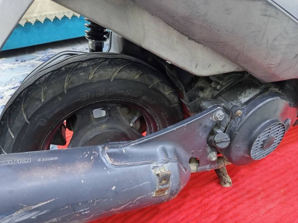 السلام عليكم دراجة ادرس ياباني كوم حديد
كهربائيات كلها شغالة والمحرك مابي شي نضيف فقط اويل بم متفلش وراجز السلف متفلش 
سعر ٢٠٠قفل
رجاً الشراي يطب خاص


**إذا كنت صاحب هذا الإعلان وتريد حذفه لأي سبب، رجاءا أرسل رسالة إلى الدعم الفني**