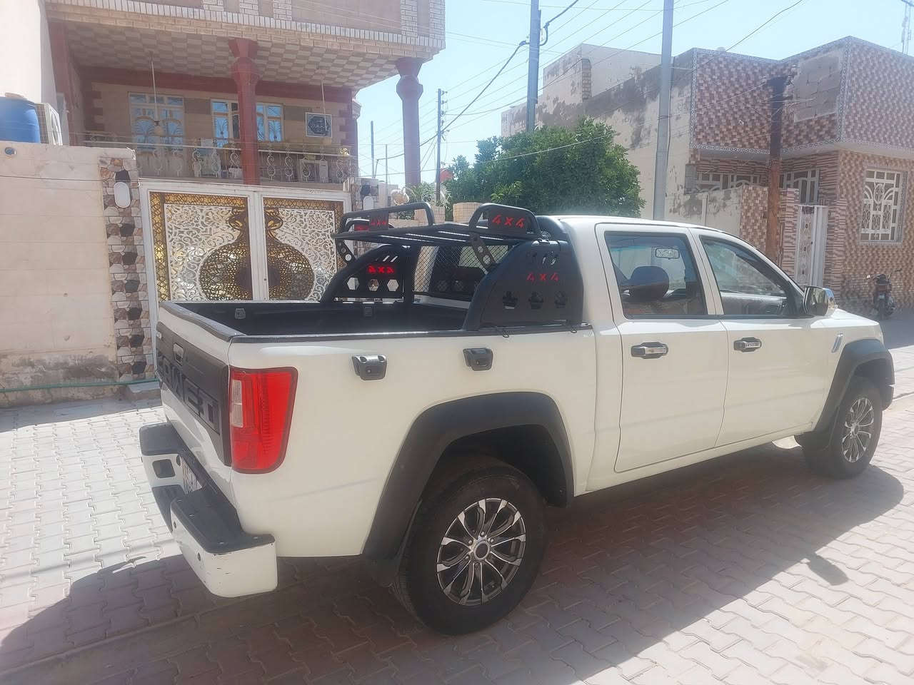 السلام عليكم بيكب كاوه للبيع او مراوس  موديل ٢١ مكينه كفاله تدفئه تبريدشغال ماشيه ٦٧ الف السياره بسمي رقم انكليزي مشروع وطني  السياره مصبوغه عام السعر ١٠٠ وبيها مجال للشراي العنوان واسط قضاء الحي للاستفسار 
*********** بيه واتساب
***********
