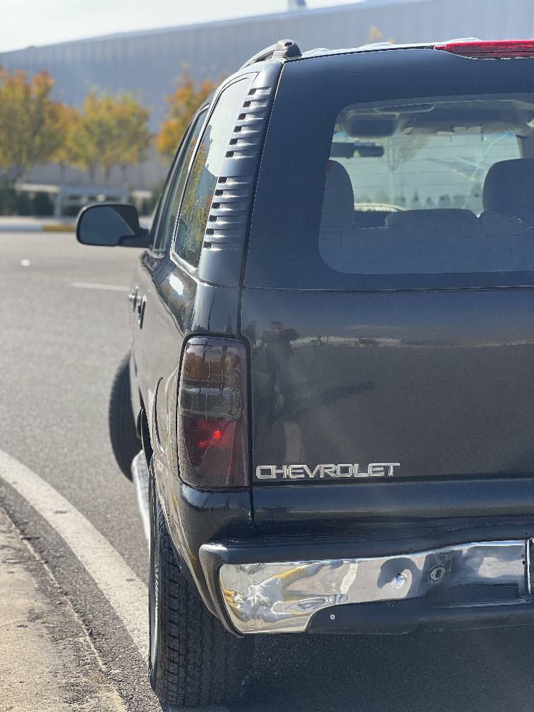 جوانترين مۆدیلی تاهۆ بۆ فرۆشتن  ماشاللە سەیارەکە زۆر جوان ماوەتەوە زۆر جایز و  ڕێک و پێکە  مۆدێلی 2006  بێ مەسررفە مەکینەی 5.3 دەعمو لیدراو موسو براوە بەشەرت   ناو زەرد تەبریت مەرکەزی   ئەکسل ئۆتۆ    کوشن کارەبا  چوار جام کارەبا   لایت و فلچە ئۆتۆ   دژە خلیسک. گێر و مەکینە و ئەکسل بەشەرت   کامل ناو گێچ و کارە بای مەزبوت   بەشەرت کامل ناو گێچی ئیشەکات   نقوسانی نیە. سەیارەکە  بێ سەرەتایە موسو بڕاوە  بەشەرت ساغە  سەیارەکە ماڵی مەدەنی بە شەرت کۆدی بۆ نەکراوە بەیانی بچۆ کۆدەکەی بەناوی خۆتەوە بۆ بکە 
  سعري ٤٦  گەلا و کەمێک معامەلە گۆرینەوەش ئەکەم بە شتێک بەدلم بێت
شوێن سلێمانی 
*********** السليمانية, العراق
