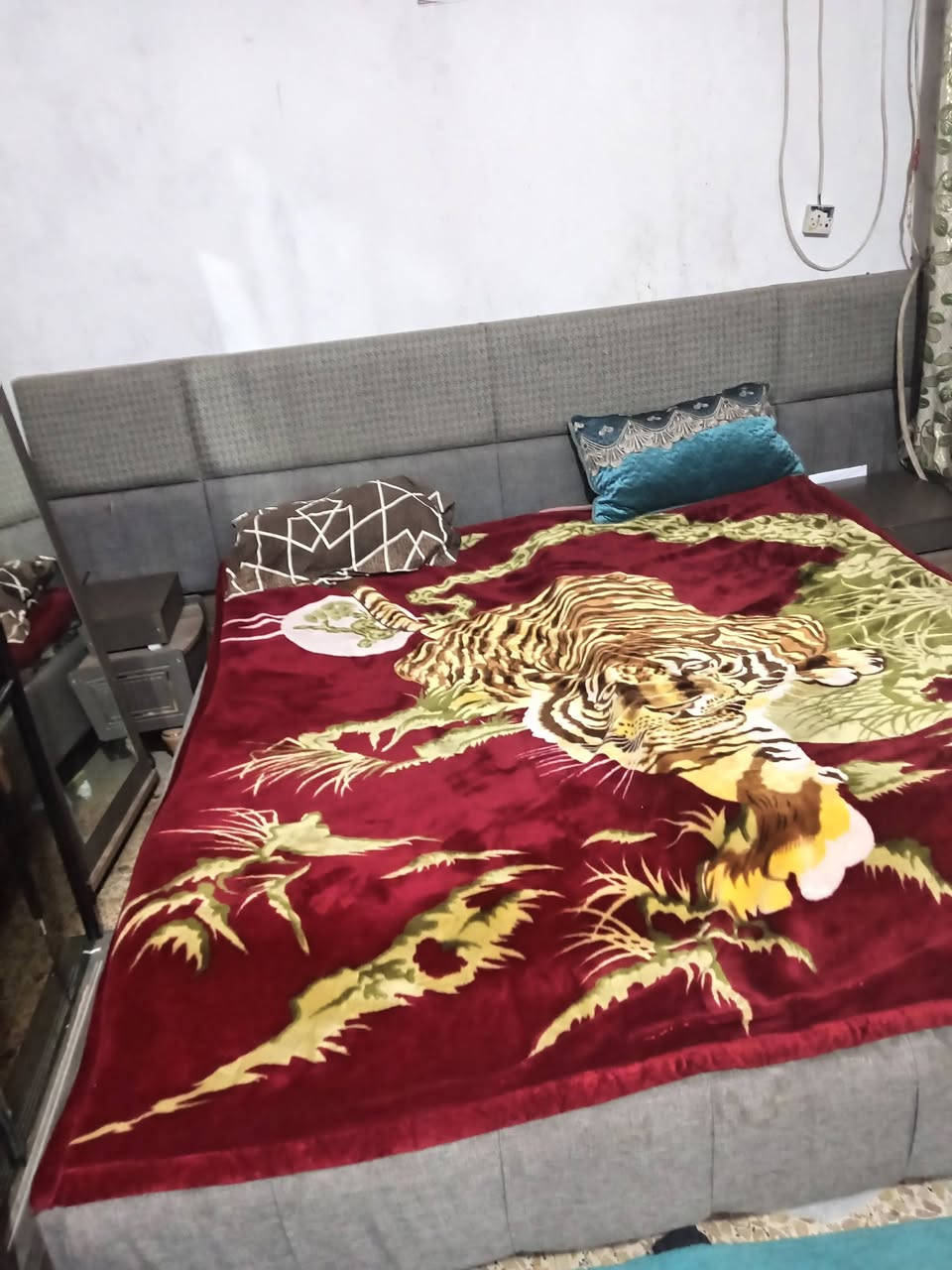 غرفه نوم تركيه مستعمله نضيفه سعر 400الف وبيه مجال  للاستفسار الاتصال على الرقم تالي ***********
