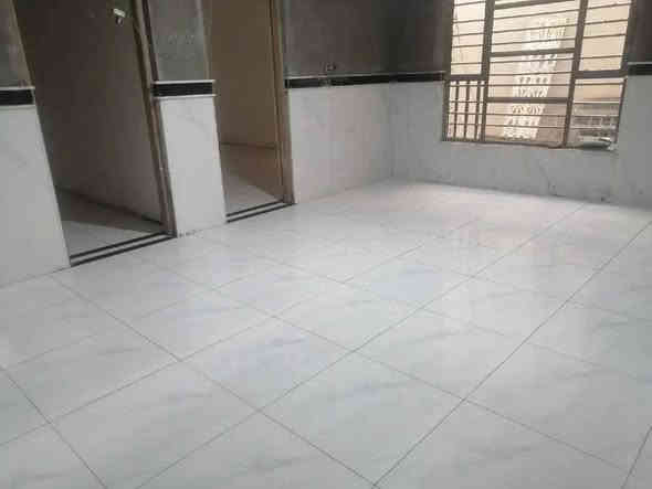 تطبيك جميع انواع السيراميك الارضي المتر ب5 الف متفرغ حاليا للتواصل ***********
