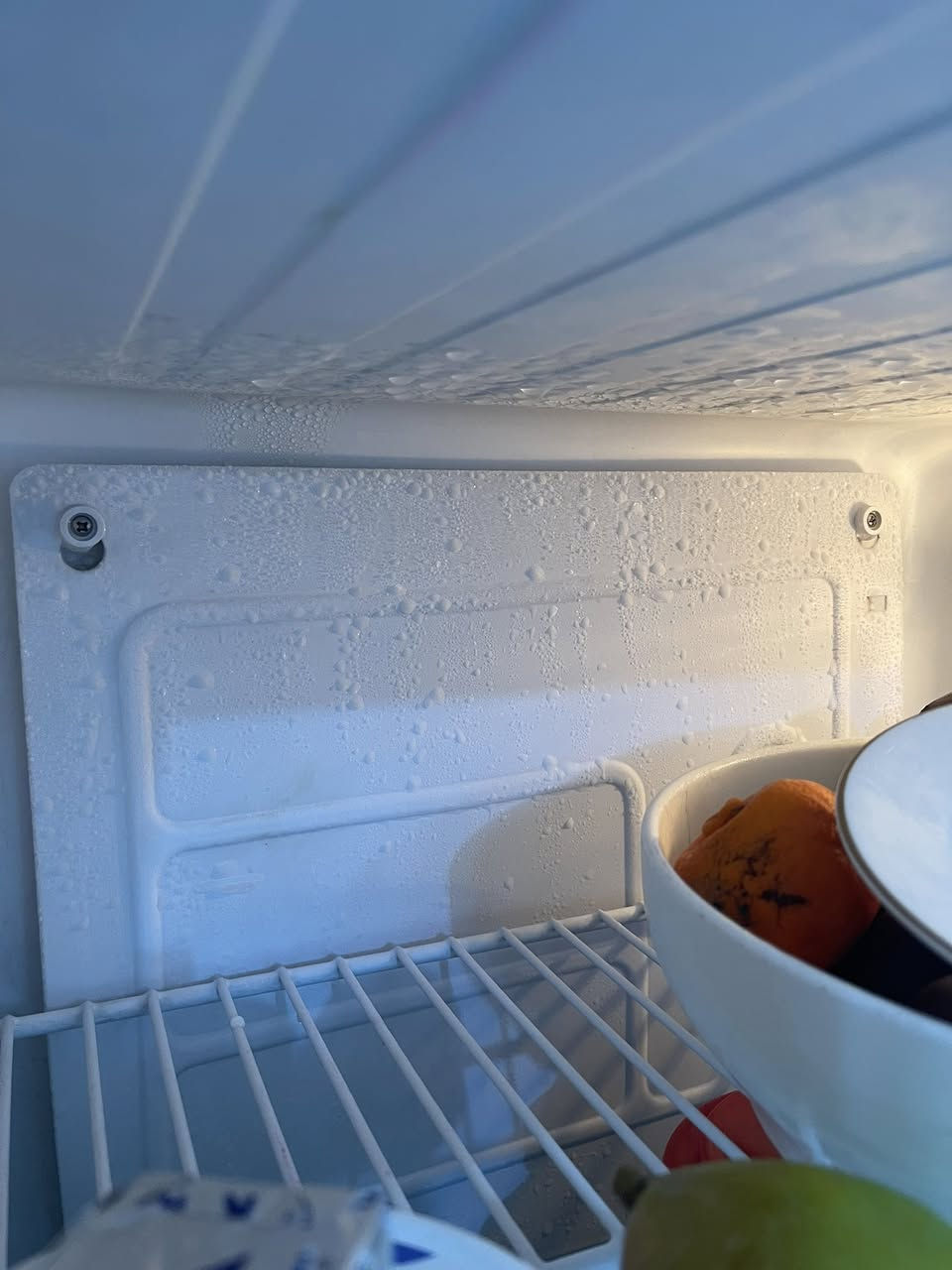 السلام عليكم .. ثلاجة عدد 2
1- ثلاجة متين 18 قدم نظيفة كُلش سعرها 200 الف وبيها مجال 
2- ثلاجة بيكو 10 قدم نضيفة بيها شويه ضرر موضح بالصورة 150 الف بيها مجال
❗️ على الفحص ابيعهم مداخلات تصليح مكفولات
مكاني الشعب الثعالبة ***********
