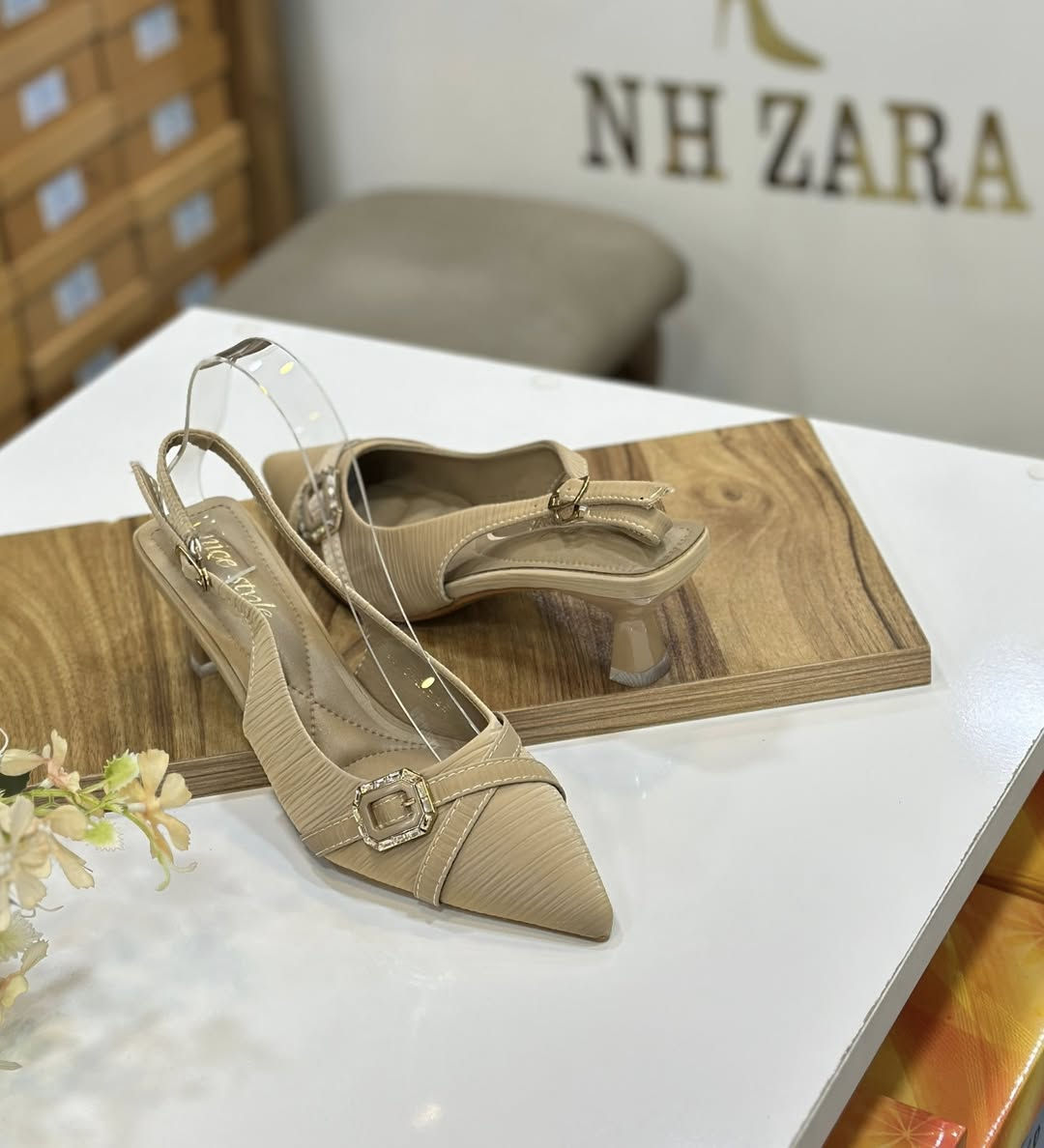 الموصل / الزهور - مجمع عزيز فتحي ط3 👇✅🥰

جميع الموديلات جلد طري دبان طبي 👠🌺💕
 قياسات هذا الموديل  من 37 الى 41🎗️🙏
السعر 15 الف فقط 💵🥰

حصريا لدى NH ZARA وبأنسب الاسعار 😍👇💕

موصل / الزهور - مجمع عزيز فتحي ط3 🌹

التوصيل داخل الموصل الفين دينار فقط 🚗🚕

التوصيل للاقضية والنواحي والمحافظات 5 الاف🚗🚕

لطلب التوصيل يرجى ارسال :
- صورة الموديل مع ذكر اللون والقياس 👝🧳👠👞👟
- اسم الحي مع اقرب نقطه دالة 🏡
- رقم الهاتف ☎️


**إذا كنت صاحب هذا الإعلان وتريد حذفه لأي سبب، رجاءا أرسل رسالة إلى الدعم الفني**