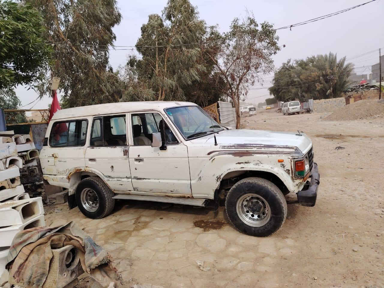 السلام عليكم سياراه لاند كروز مديل 84 ابلاديه سياراه جاهزه من كشلي تحويل مباشر رقم نكليزي السعر 45وبيه مجال السياره بسمي *********** امراوس كيه عبريه
