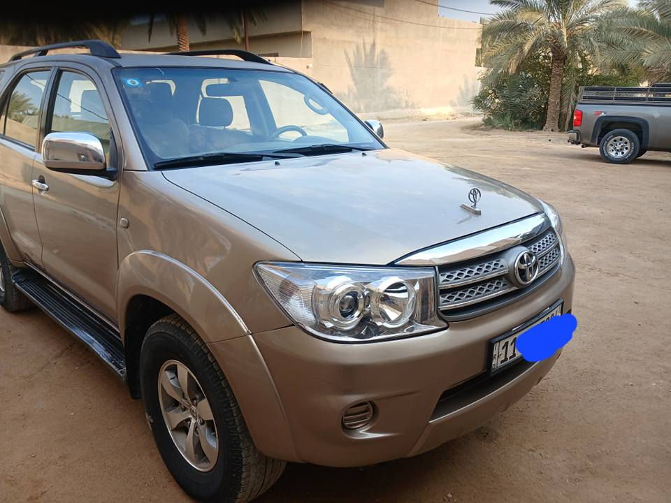 تويوتا فورتشنر موديل 2006 محرك 6 رقم بغداد دولي بيها صبغ حزام جماليه اثر جراد فقط تكم لغود شواصي قمارة سليم 
السعر 134
***********
