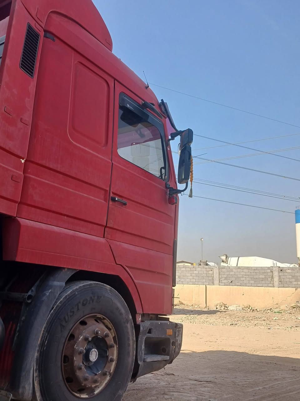 سلام عليكم سياره للبيع سكانيا خير من الله جاهزه للعمل رقم كركوك مشروع وطني.. رقم الهاتف ***********
