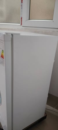 ثلجا حجم صغيرا للبيع ما مستعملا شهرين السعر 120بيها مجال 07741199954