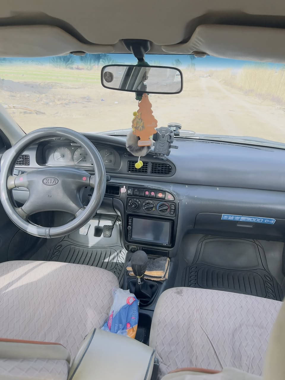 سلام عليكم سفيا 95 رقم بغداد سنويه بسمي صاقطه من شهر9 سياره حلوه وجاهزه من كل النواحي  متصرف ربع عليها السعر 45 وبيها مجال للطيبين لاستفسار ***********
