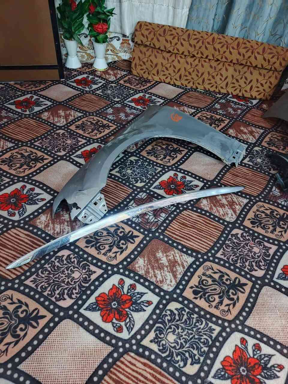 غراض اوباما
بنيد 
جاملغ 
نيكل دعاميه خلفيه 
بلاجكتور ولد دعاميه اماميه
السعر 125 كلهن 
مكاني ناصريه
***********
