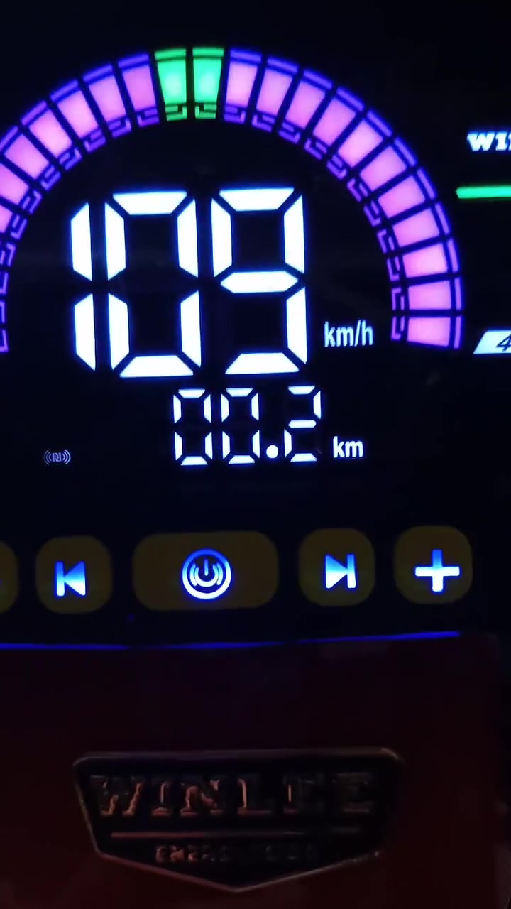 السلام عليكم
دراجه R9🏍️
2026⚜️

5بطاريات🔋WINLEE الاصلي 32امبير 

+

شرط الفحص⚜️شرط الستيكرات البلاديه لحد هسه ما شايليهن

امرايات جانبية⚜️

بلوتوث📞⚜️

تشغيل عن بعد⚜️+كارت💳+سويج🔑

دبل خلفي غاز⛽+دبل امامي هيدروليك⚜️

شاشه ديجيتال⚜️

اشاره جانبيه🚥⚜️

سرعه 109+حقيقي70✈️

ستاند تليفون📱⚜️

لايت زينون عالي ناصي💡+اضاءهLED⚜️

نظامR+

قفل استيرن🔒

نظام سرقه🚳
 
شاحنة WINLEE بلادي تفصل تلقائي من يمتلي

دراجه بيه مواصفات ما تخلص⚜️

صارله اقل من شهرين ونص يمي+الوصل موجود من اخذتها⚜️

السعر 500الف وبيه مجال+مكاني كركوك +ماكو توصيل

للاستفسار خاص


**إذا كنت صاحب هذا الإعلان وتريد حذفه لأي سبب، رجاءا أرسل رسالة إلى الدعم الفني**