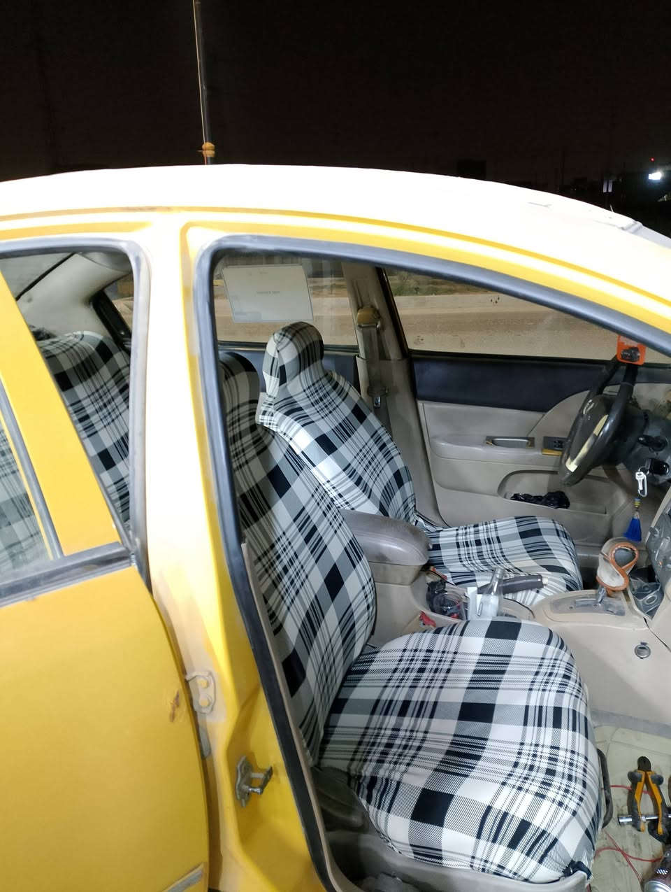 السلام عليكم شيري A5 موديل 2011 رقم بغداد اوتماتيك بلاد  مصفره هيئه وغرامات سنويه لل 30 تخم تاير تبريد شغال السعر 28 وبيها مجال عنوان ديوانيه مركز  بيع مسعتجل ***********
