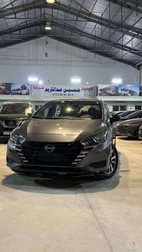 نيسان فيرسا 2024 حادثها باب السكن فقط صبغ  قطعتين كلير امريكي  ایرباك ...