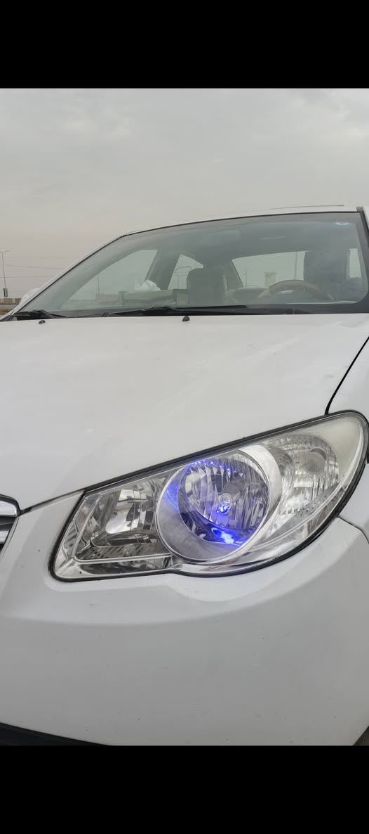 السلام عليكم النترا موديل 11 خليجي 
كير محرك تبريد كفاله 
حجم محرك ٢٠٠٠
فتحه سقف 
شاشه كامره 
حساس خلفي 
ويل ١٦ مع تخم تاير 
ادامه كامله شغل مال جناي بس عندي ضرف وعرضتها والله ولا جنت مفكر ابيع 
رقم بغداد بسمي شخصيا رقم انكليزي 
مكفولة من الصبغ والمعجون بيها بارد كلش قليل 
بيع فقط 
البياع شراي اطبك عله صفحه 
السعر ١٢٨ وبيها مجال كلش قليل 
مكاني بغداد التاجي 
***********
واتساب او اتصال
