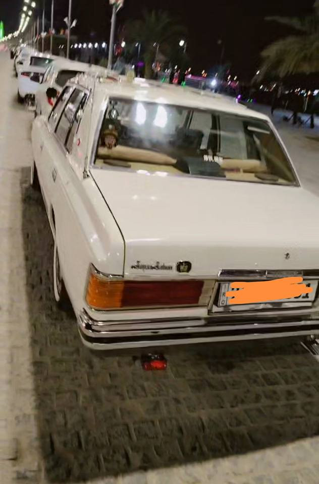 السلام عليكم سوبر كراون رقم صلاح الدين انكليزي موديل 1982مكينه2500 مكينه وكير كفاله  تشغيل عن بعد مصبوغه كلها ماعدا الغماره سعر 60مكاني بصره بيع مراوس حسب القناعه *********** البصرة, العراق
