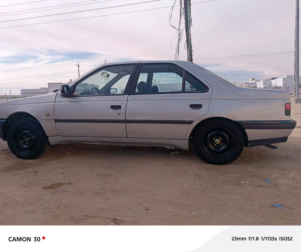 السلام عليكم بيجو 405 مديل 12 سياره جديده مكينه وكير جدد تخم تأير وباتري وبور وسلف جدد حداديه جديده وره وكدام تبريد تتفئه دواخل جدد السياره كفاله من الضربه والتبديل ما عده البنيد  المكان نجف ميلاد السعر 35وبيه مجال رقم نجف ما متواجد عل النت اتصل *********** النجف, العراق
