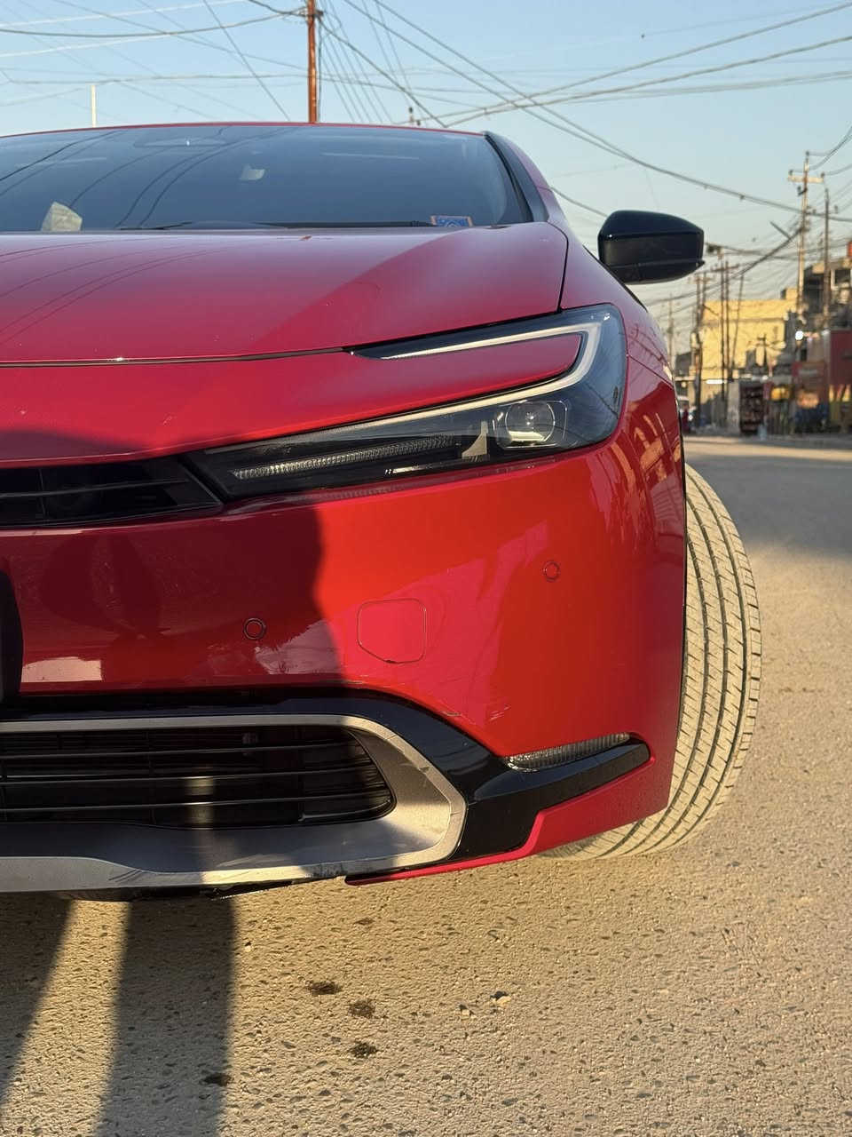 السلام عليكم
Toyota || prius 2025
تويوتا بريوس 2025 هايبرد (كهرباء+بنزين) 
سياره كامله من كلشي مابيها اي نقص 
-ماشيه 10000 بس يعني زيروو بمعنى الكلمه
-خارج السياره نضيف جداً
-داخل نضيف جداً
-محرك 4سلندر 2000 توربو
تفويله وحده تمشيك حوالي 900km كيلومتر
-مثبت سرعة ذكي
• نظام الحفاظ على المسار
 • مكابح طوارئ تلقائية
 • كشف المشاة
 • تحذير النقطة العمياء
- تحتوي على 5 انضمة قياده
-رادارات 360 درجه
-كاميرا خلفيه
-رادار امامي+كاميرا اماميه
-كشنات جلد+كشنات تدفئه 
-كشن السايق كهربائي
-تايرات جديده
-5راكب
و بعد هوااي مواصفات بالسياره و السياره نضيفه بمعنى الكلمه 
اذا تريد تعرف بقية المواصفات اتصل و بيك خير و تدلل 
-السعر—-190 ورقه وبيها مجال مكان السياره بغداد الزعفرانيه 
-***********
