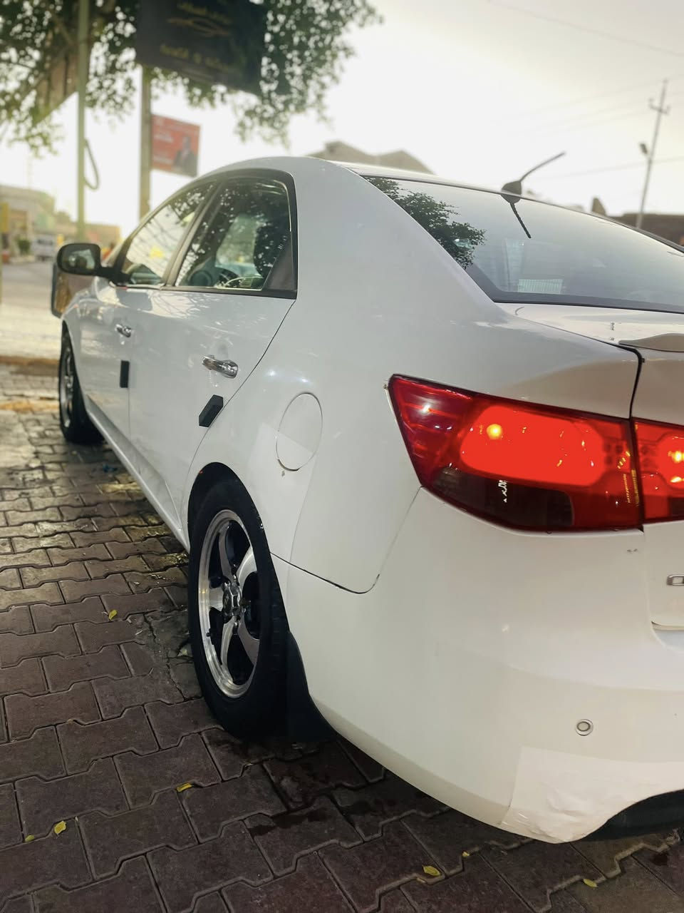 سلام عليكم سيراتو موديل ١٢مكفوله بيهه جاملغ الخلفي صبغ اثر شخط كير محرك مكفول صدر تخم تاير جديد سياره فول ١/١سياره جديده رقم بغداد تحويل مباشر سعر سياره ب١١٠وبيهه مجال مكان سياره الانبار قضاء هيت ***********
