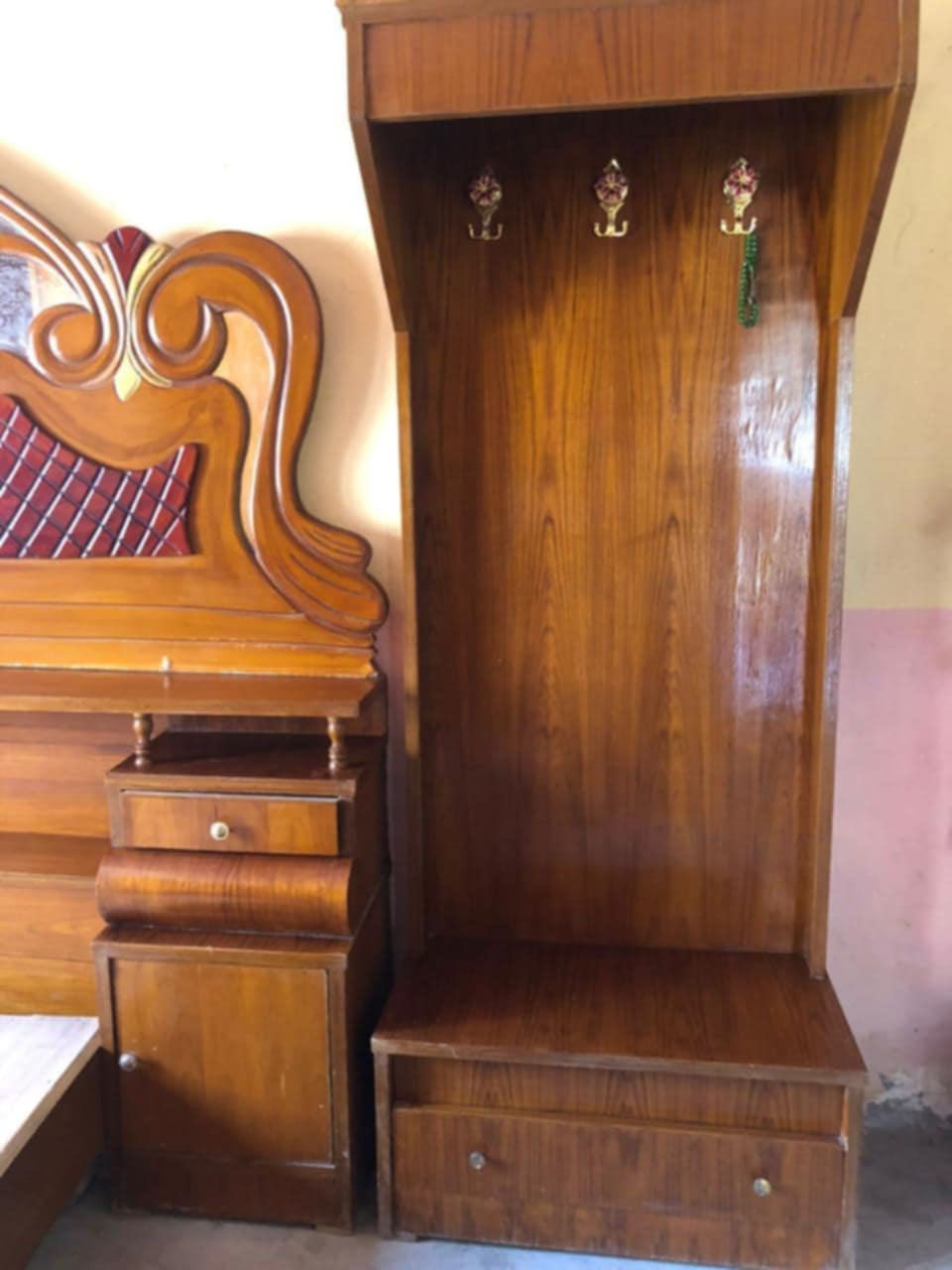 غرفه اخشاب احطاطه للاستفسار الاتصال.  ***********
