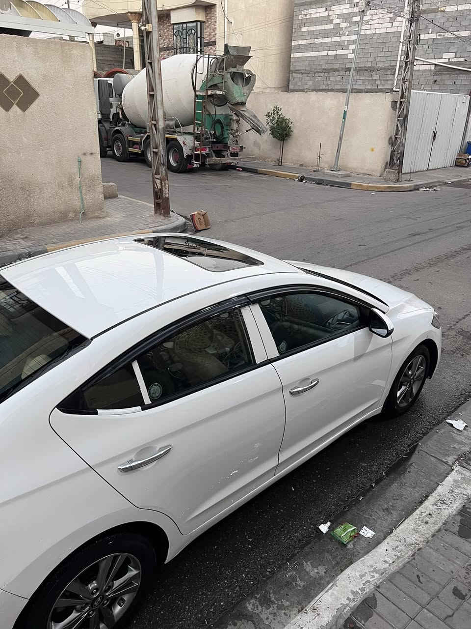 السلام عليكم 
النتره 2017 خليجي 
سياره جازه رقم ربيل تريد تحويل تريد وكاله سنويه 2030 مكينه وكير شرط 1600برقي ما مفتوح بيه بيه كارت وبيه ضربه خفيفه 
سياره نامه حلوه شاشه كامره دواره مكاني بصره القبله تفاصيل كثر خابر وخادم سعر مناسب 135 بيه مجال قليل ***********
