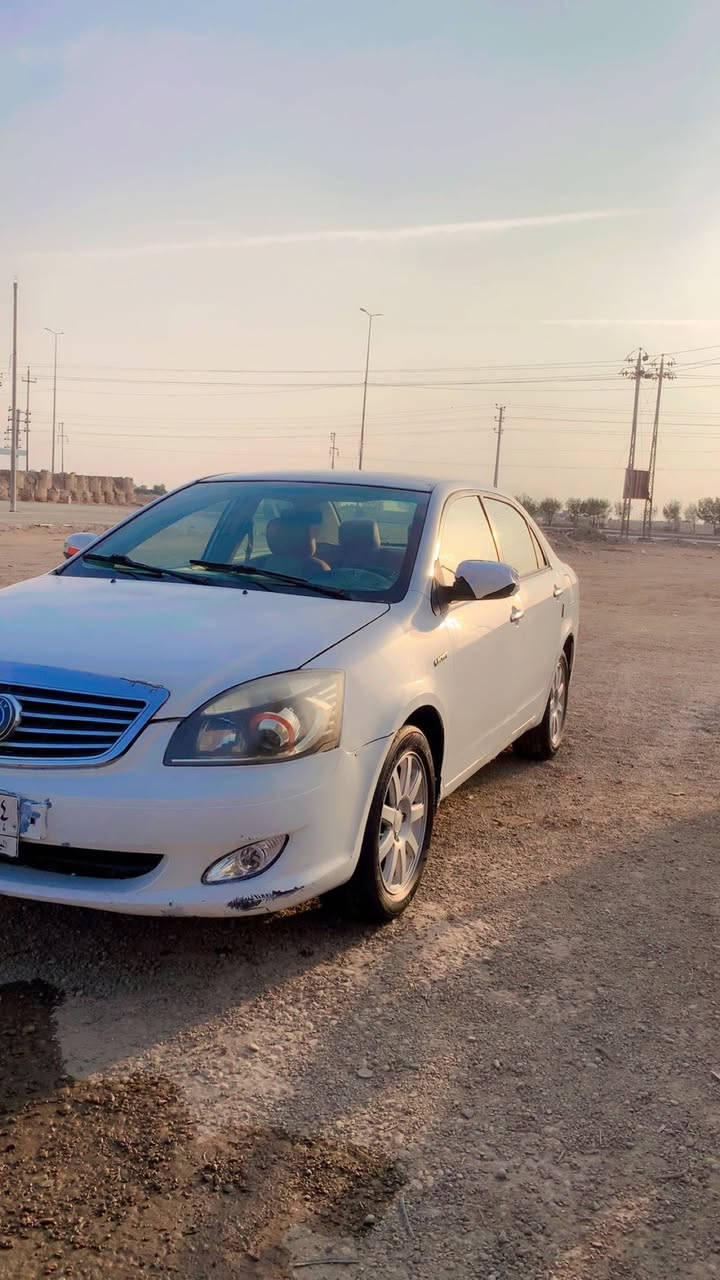 السلام عليكم جيلي موبل موديل 2012 كير عادي كفاله من الضربه والصبغ سياره كير محرك 
حداده تايرات ما ناقصها شي رقم بصره 
السعر ٣٠ الاتصال ***********
