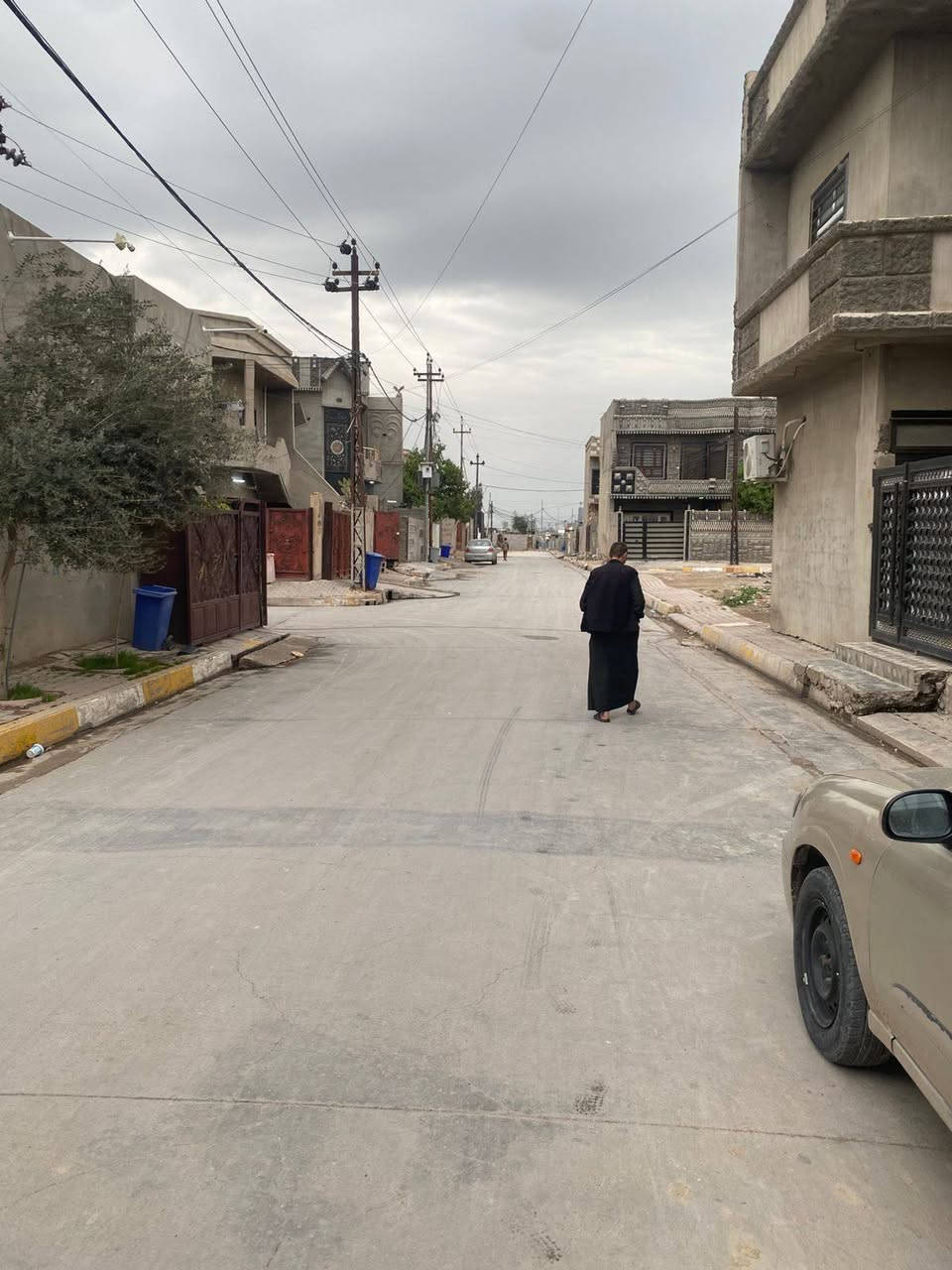 قطع للبيع طابو صرف بسم شخص واحد المساحه 200 متر السياده 3 قريب عل كوسترات.     95 وليه مجال قليل  مكلف بنشر رقم صاحب القطعه   ***********
