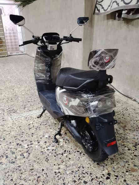 دراجه شحن جديده لوك علفحص بطاريات 6كبار نظام Rبك بيها بس جوه يم التريشه كسر زغير وسويته وفطر بلجاملغ الامامي السعر 700 مكاني بغداد حي اور ***********
