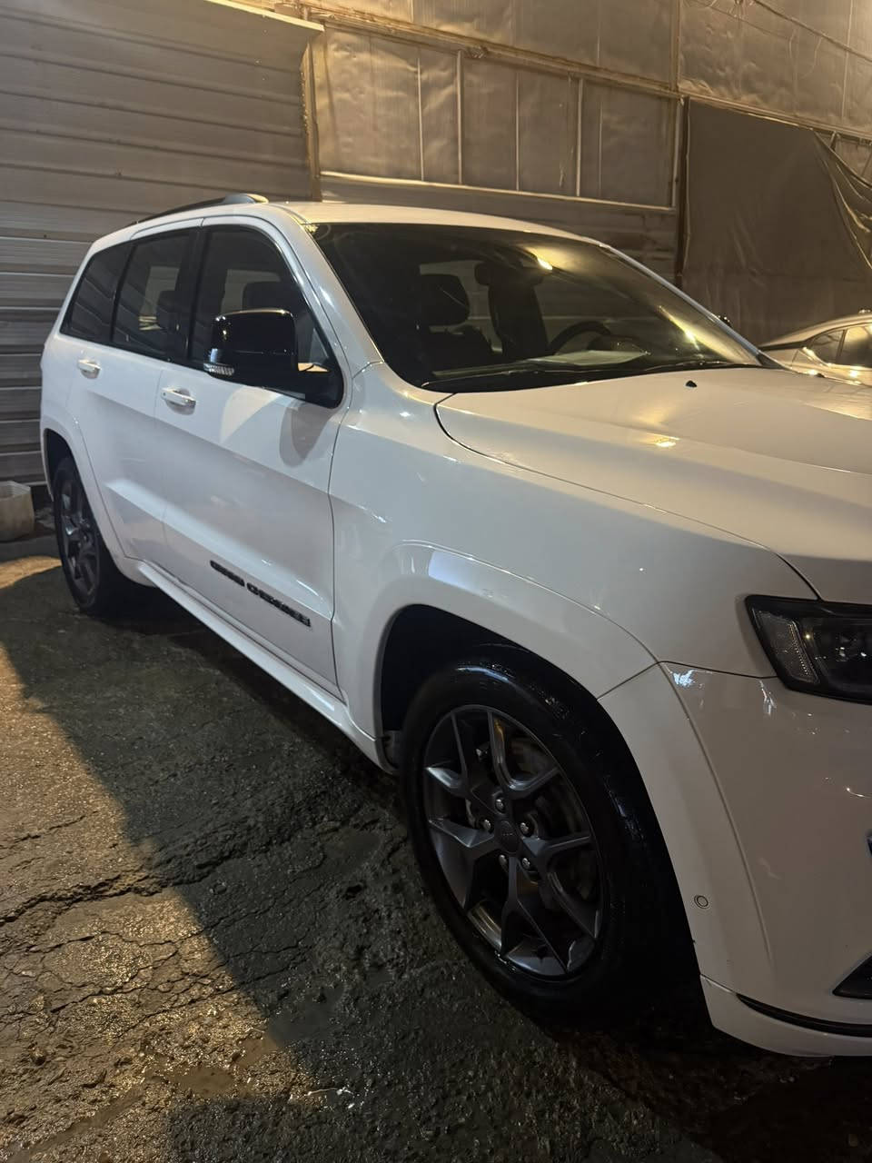 جيب S  خليجي فول مواصفات ام الرادار مكفوله عدى باردات موضحه بلسونار 
ماشيه 97 الف مايل
موديل 21  
سعره 325$
***********
