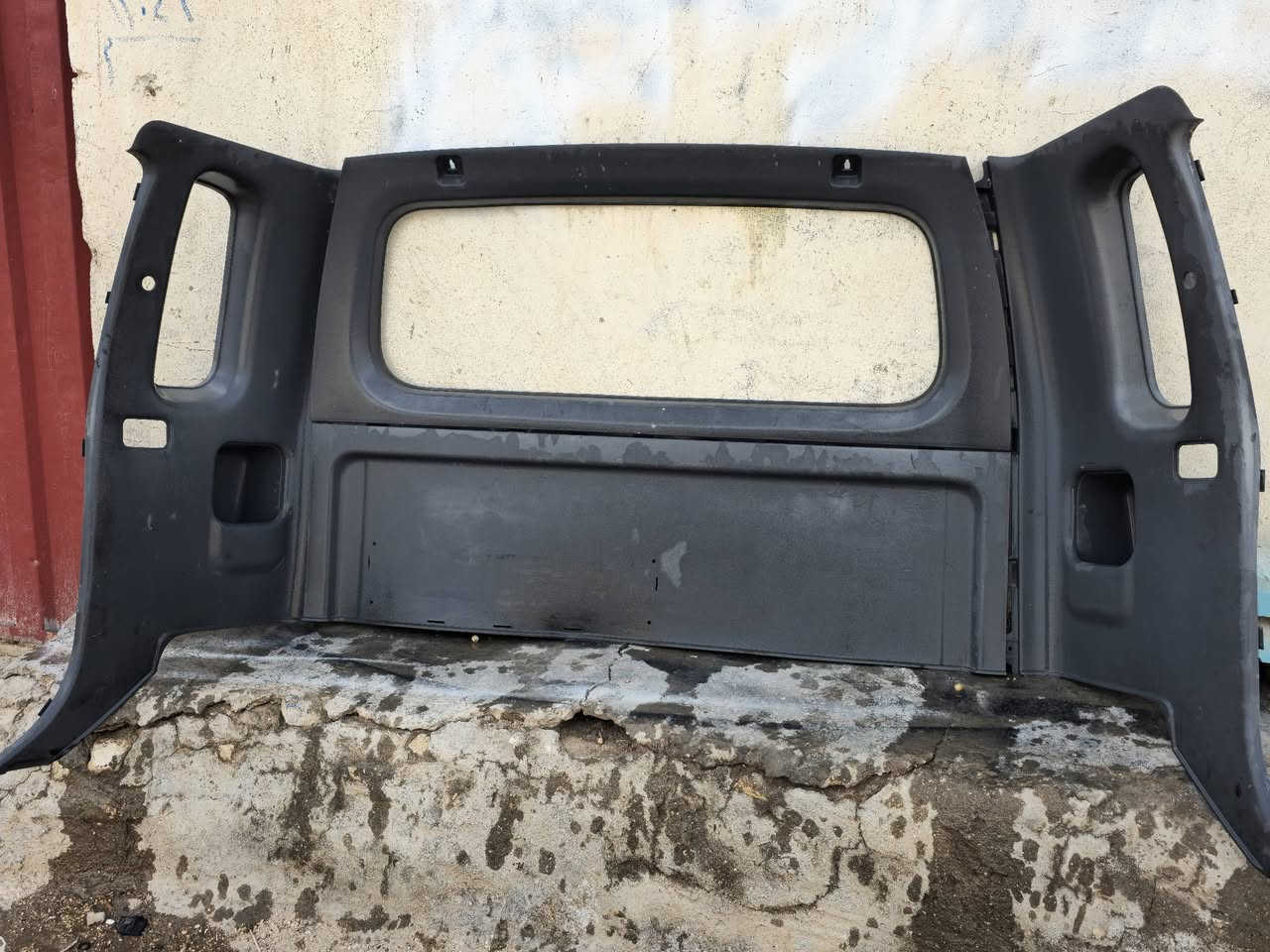 سلام عليكم ربعيه بلاستك مسكر ترهم من 2007 لحد 2026 كامله سعرهن ٦٠ الف استفسار رقم الهاتف *********** مكاني نجف كوفه
