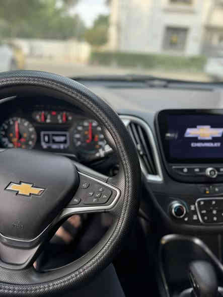 السلام عليكم ماليبو موديل 2023 السياره كلين بس باب بيها صبغ السياره جديده جدا LT بصمه شاشته أبيل كار بلي كامره كشن السايق كهرباء لد امامي ولد خلفي محرك 1500 تربو ماشيه 113الف  السعر 13400 دولار للاتصال ***********
