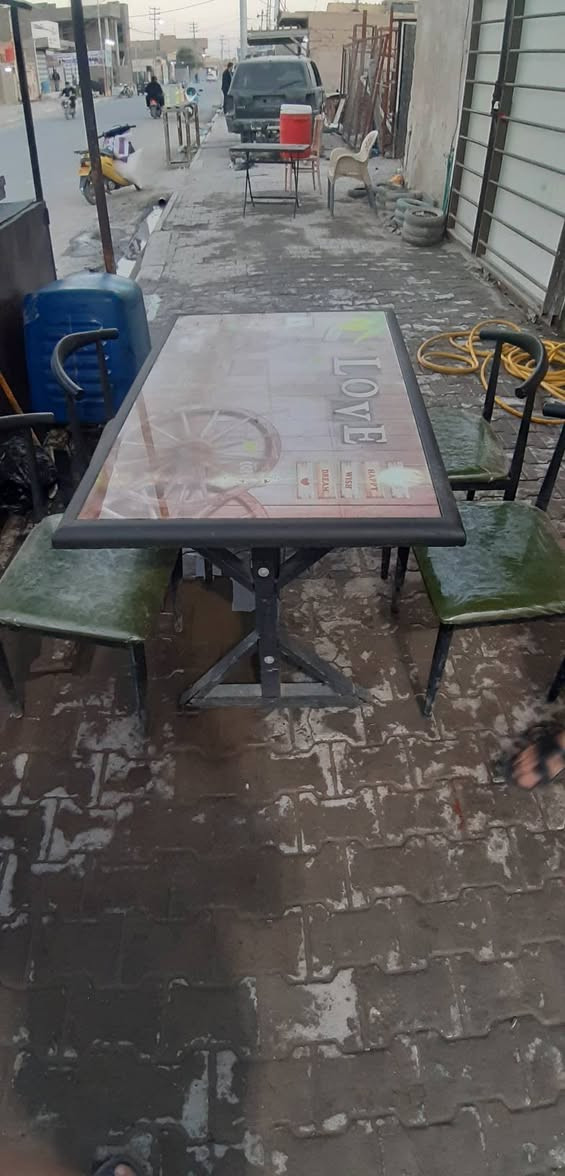 سلام عليكم مكلف بالنشر
ميوزه 3 قطع على شكل قطار للبيع
ميوزه طعام مع كل ميز 4 كراسي🪑 
***********المكان الرميثه
