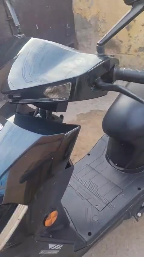 دراجه شحن للبيع سعره 700 وبيه مجال مكان بغداد حي السفير ***********
