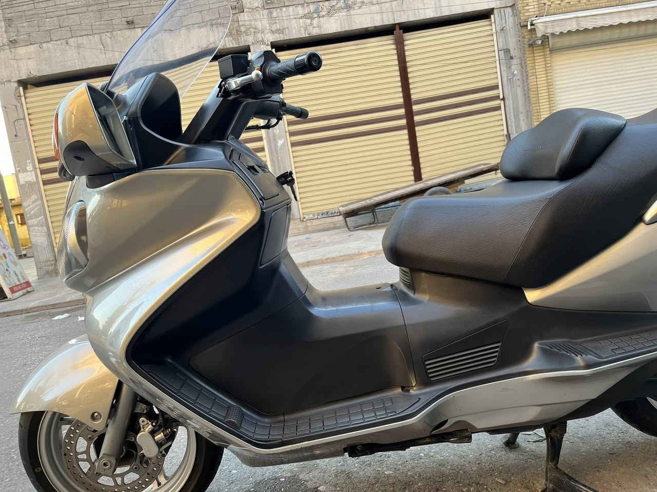 دراجه سكاي ويف 650 ممشاها 16 الف دراجا حيل جديدو وشوفت عينكم سعر الدراجه24 وبيها مجال قليل مكان الدراجا اربيل ***********
