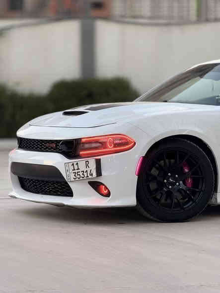 سلام عليكم شباب 
جارجر سكات باك للبيع 
موديل 2022 
اللون ابيض 
مكينه V8 / 6400ccm
ماشيه : 35 m 
رقم بغداد بأسمي والتحويل ثاني يوم 
المواصفات 
——————————-
كشنات كنتاره احمر مختم ( سكات باك ) 
فجوج بريمبو 6 بستم 
اكسل قفل 3.9 
كير 8 نمر 
دبات موبار سود
شاشه كار بلي 
كشنات تدفئه تبريد 
4 مودات قياده 
ذاكرة خزن ميموري 
حساسات خلفيه + جانبيه 
كامره خلفيه 
وباقي مواصفات السكات باك معروفه 
الأضافات 
———————————
لدات اوركال متغير 
وسقف روز رايز

حادثها 
——————————-
جاملغ وبنيد فقط 

* علماً السياره مناقصها اي شي جاهزه مجهزه 
* لا بيها تكحيل ولا بارد وكشرها كلش حلو 
السعر 235 ورقه وبالعافيه على الي ياخذها
مكاني بغداد / المنصور ***********
