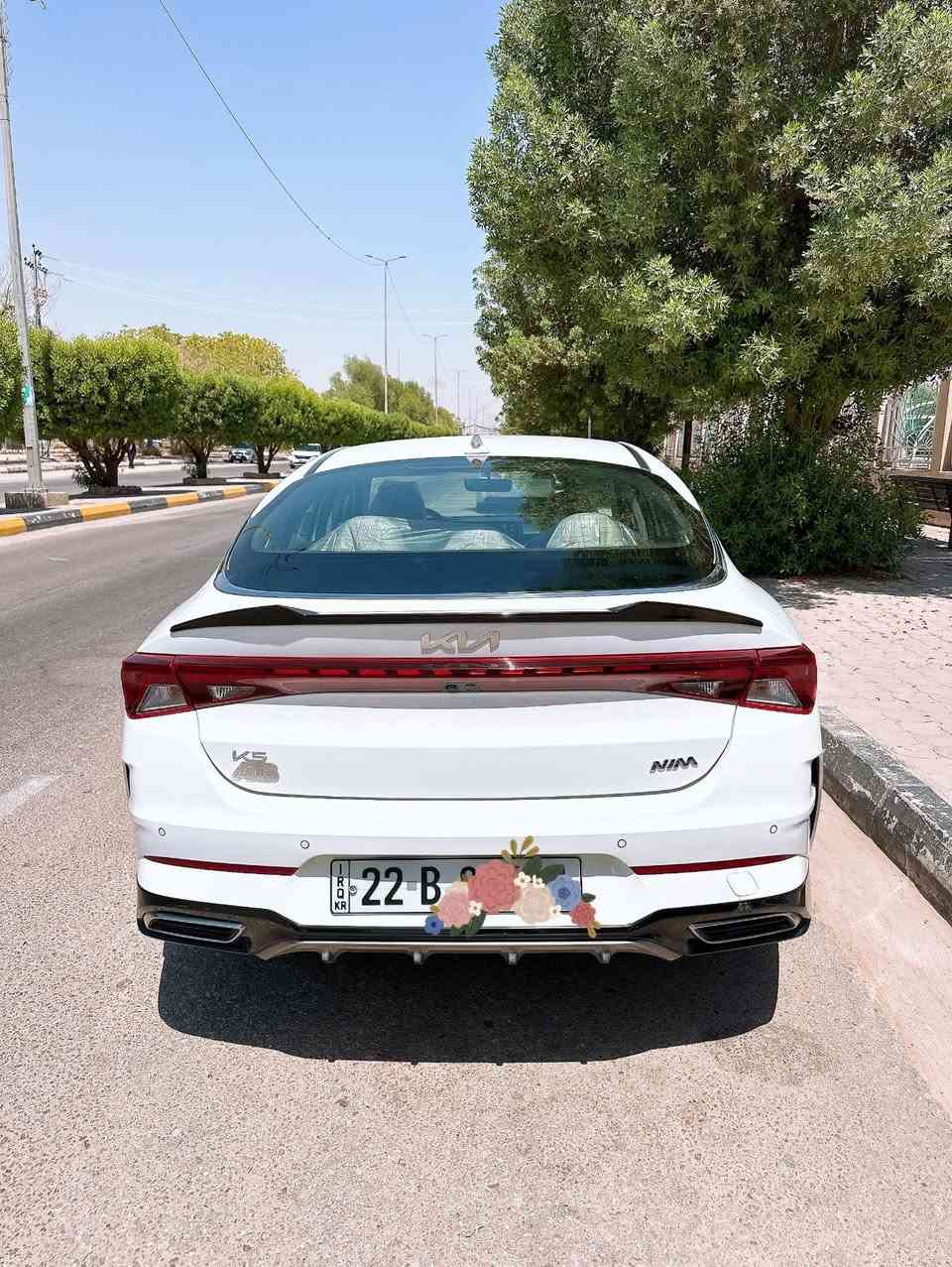 السلام عليكم 
كيا k5 خليجي 2023 خليجي 
مكفوله …
سياره شركة نيم 
مكينه 2000دوش المرغوب
رقم اربيل بأسمي تريد تحويل تريد وكاله 
السياره فول ماعده البانوراما
مواصفاتها ….
بصمه مع ترحيب الابواب
تشغيل عن بعد 
حساس خلفي امامي
شاشه اصليه مع كامره دواره
اريل نفكيتر 
مقعد الامامي كهرباء 
مري شفط
تبريد قطعتين 
درايف مود 
تبريد لمس بيانو
كشن جلد بلادي
يدات نيكل
السياره استخدام شخصي على ايدي اني ماخذها زيرو
ماشيه 65 الف 
العنوان / كربلاء 
رقم / *********** الرقم بي واتساب
