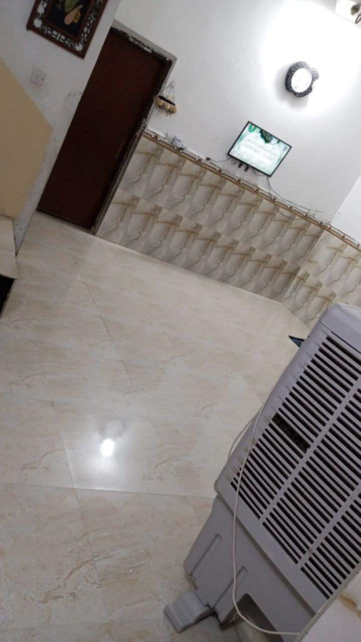 السلام عليكم دار للبيع مساحته 218 البيت نضيف مثل متشوف
قريب عل مول انفنتي كلش سطح شتايكر للستفسار اكثر اتصل ودلل ***********
