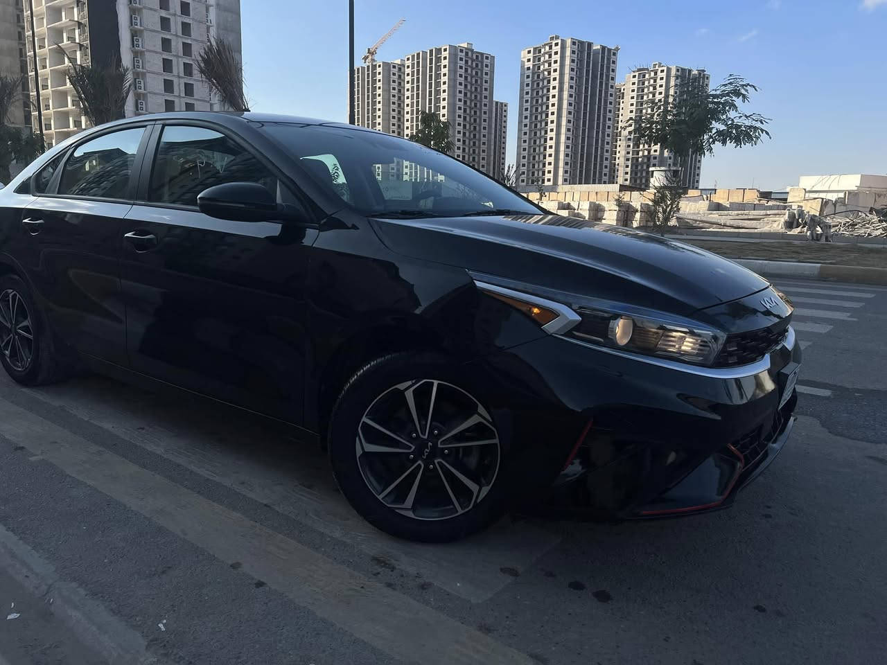 بسم الله الرحمن الرحيم 
اللهم صلي على محمد وال محمد 
كيا فورتي ٢٠٢٤  فئة LX  للبيع حادثها بالمنشور
ممشى ١٠ الف مواصفات ال ال اكس معروفة 
سياره نضيفة جدا  بدون ارقام 
سعر 129ورقة سيارة شوفتها احلى من صور اي استفسار اني بالخدمة اتصل و تدلل ***********
