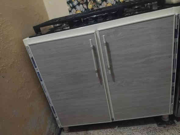 طباخ منضدي 5 عيون مع كاونتر بابين
مستخدم كم يوم. السعر150 بيه مجال .عنوان المنصور قرب جامع الحق. 
***********
***********
