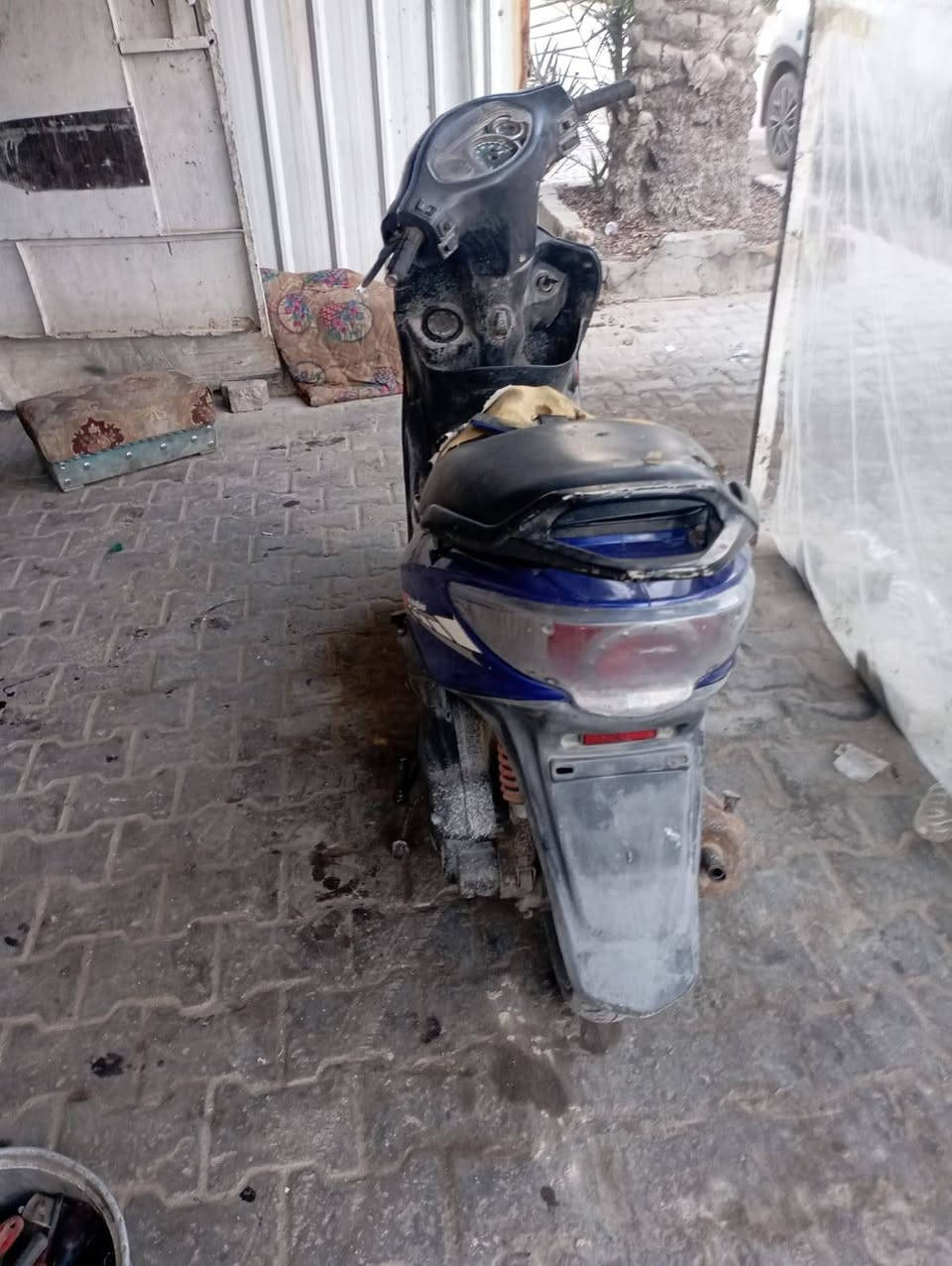 سلام عليكم دراجة كامكو لبيع دراجة حلوة شلعة ومعدل دراجة كرباءيات كلهن شغالة دراجة نقصها بس كابريتر نكرة اشغلهة  كوم حديد 150 وبيها مجال بس كابريتر يرادلها بكاني بابل


**إذا كنت صاحب هذا الإعلان وتريد حذفه لأي سبب، رجاءا أرسل رسالة إلى الدعم الفني**