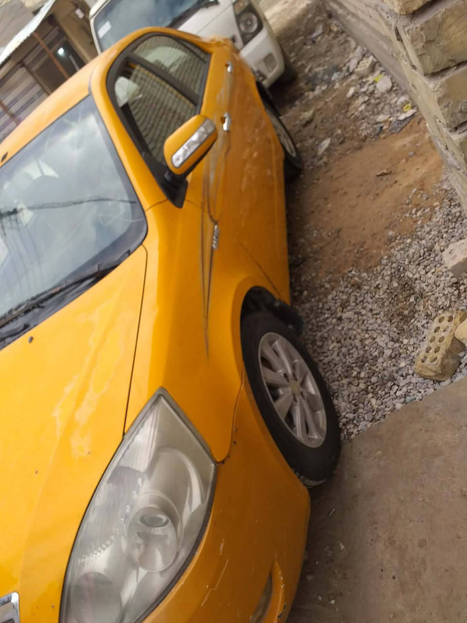 السلام عليكم جيلي موبل موديل 2011 رقم بغداد مميز سعر 38 وبيه مجال  ***********
