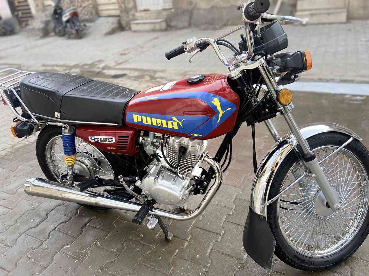 السلام عليكم للبيع موديل 25 اوراق كامله السعر 850 الف وبيهة مجال بسيط مكاني بغداد الحريه للتواصل واتساب ***********
