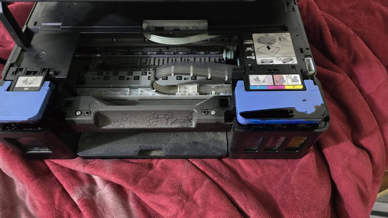 السلام عليكم
كانون g 3800 للبيع
تحتاج فقط تبديل كاتردج
تواصل ***********
