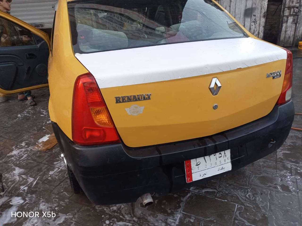 رينو راكان موديل 10...كير مكينه حاله جيده تبريد نقص غاز سياره جاهزه بيه جاملغ صفحت السايق ومعمر صبغ بيه دوسات بدون تعمير مجرد جراد سنويه ساقطه صارله سنتين دواخله نضيفه سياره جاهزه مابيه اي نقص ماعده بوربرن داينمو باتري جديد تايرات انضاف


**إذا كنت صاحب هذا الإعلان وتريد حذفه لأي سبب، رجاءا أرسل رسالة إلى الدعم الفني**