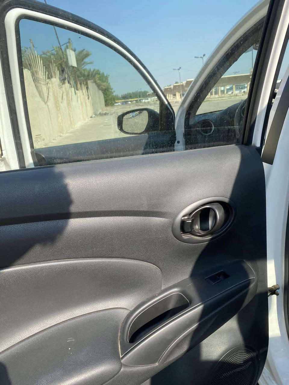 للبيع نيسان صني ٢٠٢٤ 
السياره ماشيه ٤١ الف كيلو 
السياره نضيفه وبيها تبديل دعاميه خلفيه اثر طخه خفيفه بجنطه 
السعر ١٢٠ وبيها مجال بسيط 
للتواصل ***********
