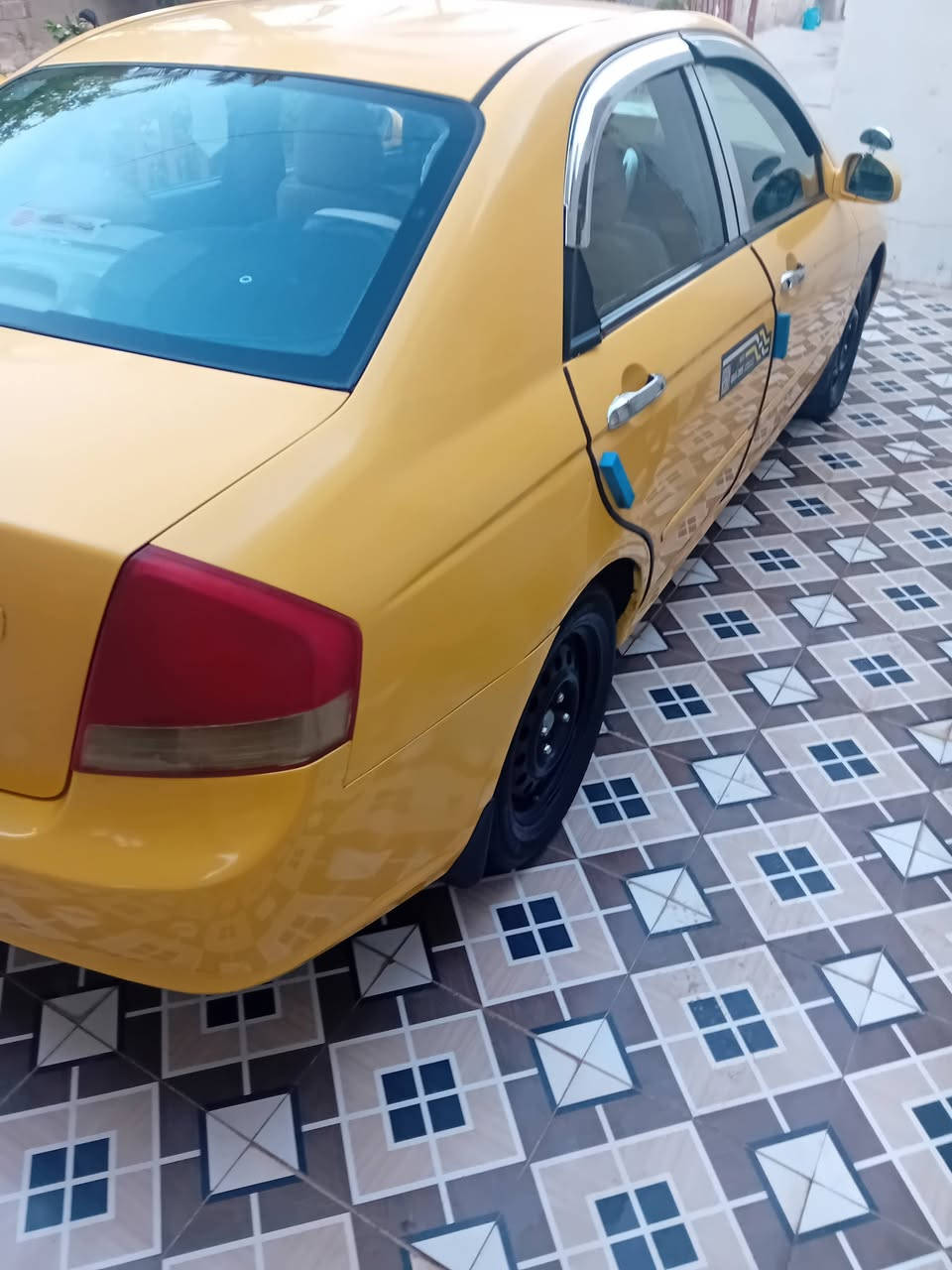 للبيع كيا اسبكترا موديل ٢٠٠٧ رقم بغداد بسمي تحويل ثاني يوم كير او مكينة خير من الله تبريد شغال باتري جديد او نوزلات جدد كهربائيات كلها شغاله حدادية خير من الله السعر (٨٠ ) او بيه مجال العنوان بغداد المدائن رقم الهاتف ***********

