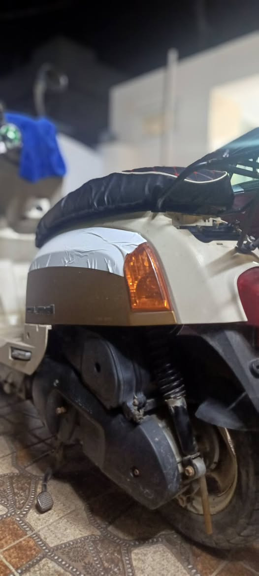 السلام عليكم
دراجه بوليسي كابريتر
مكفوله كفاله عامه كلشي مابيها نگره سلف
موديل 2007 كفرات كلها مختمه
مكاني ديالى جسر خرنابات
سعرها خاص


**إذا كنت صاحب هذا الإعلان وتريد حذفه لأي سبب، رجاءا أرسل رسالة إلى الدعم الفني**